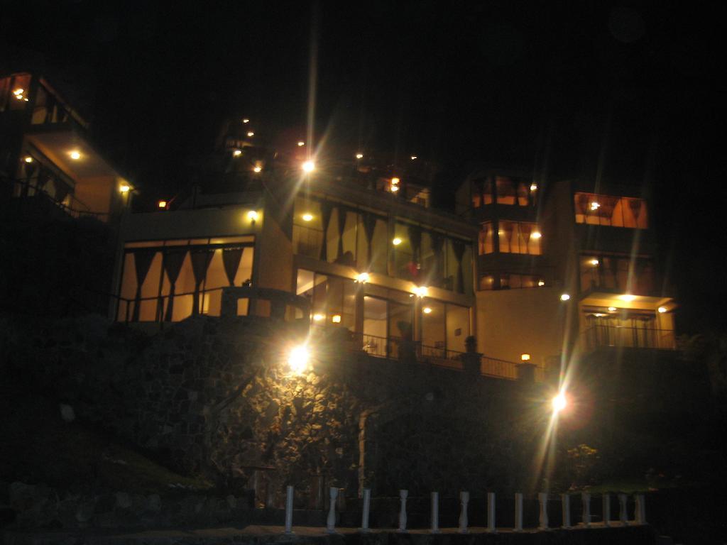 Hotel Restaurante La Villa De Los Dioses San Antonio Palopó Εξωτερικό φωτογραφία