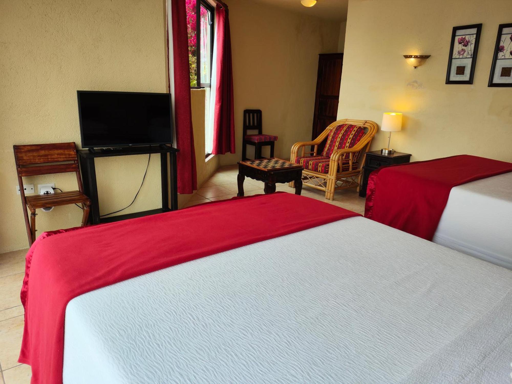 Hotel Restaurante La Villa De Los Dioses San Antonio Palopó Εξωτερικό φωτογραφία