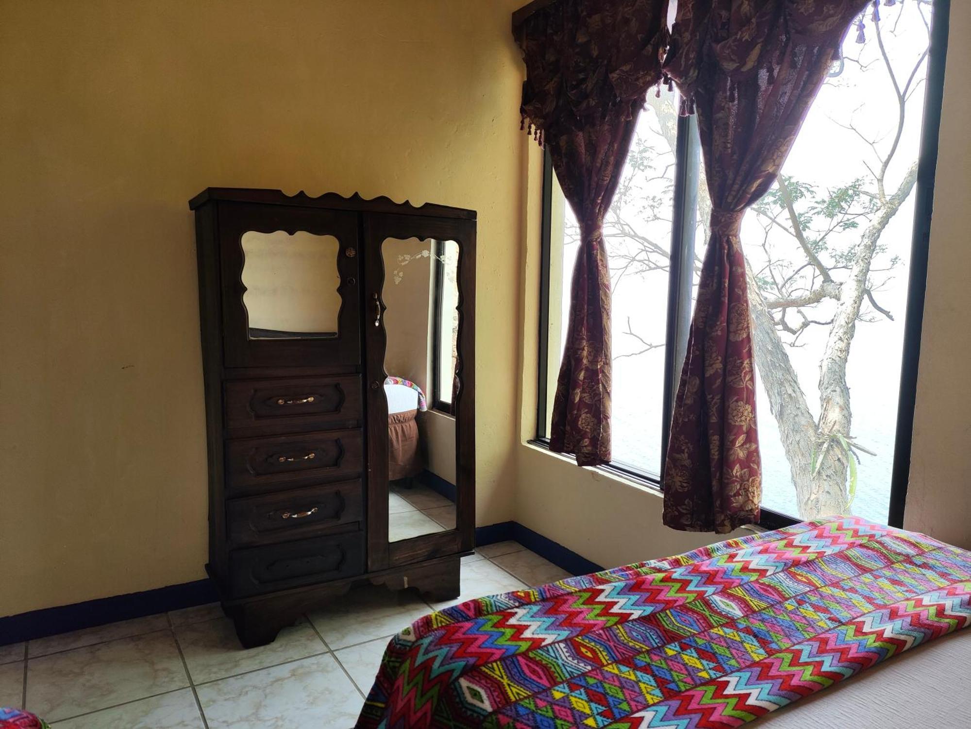 Hotel Restaurante La Villa De Los Dioses San Antonio Palopó Εξωτερικό φωτογραφία