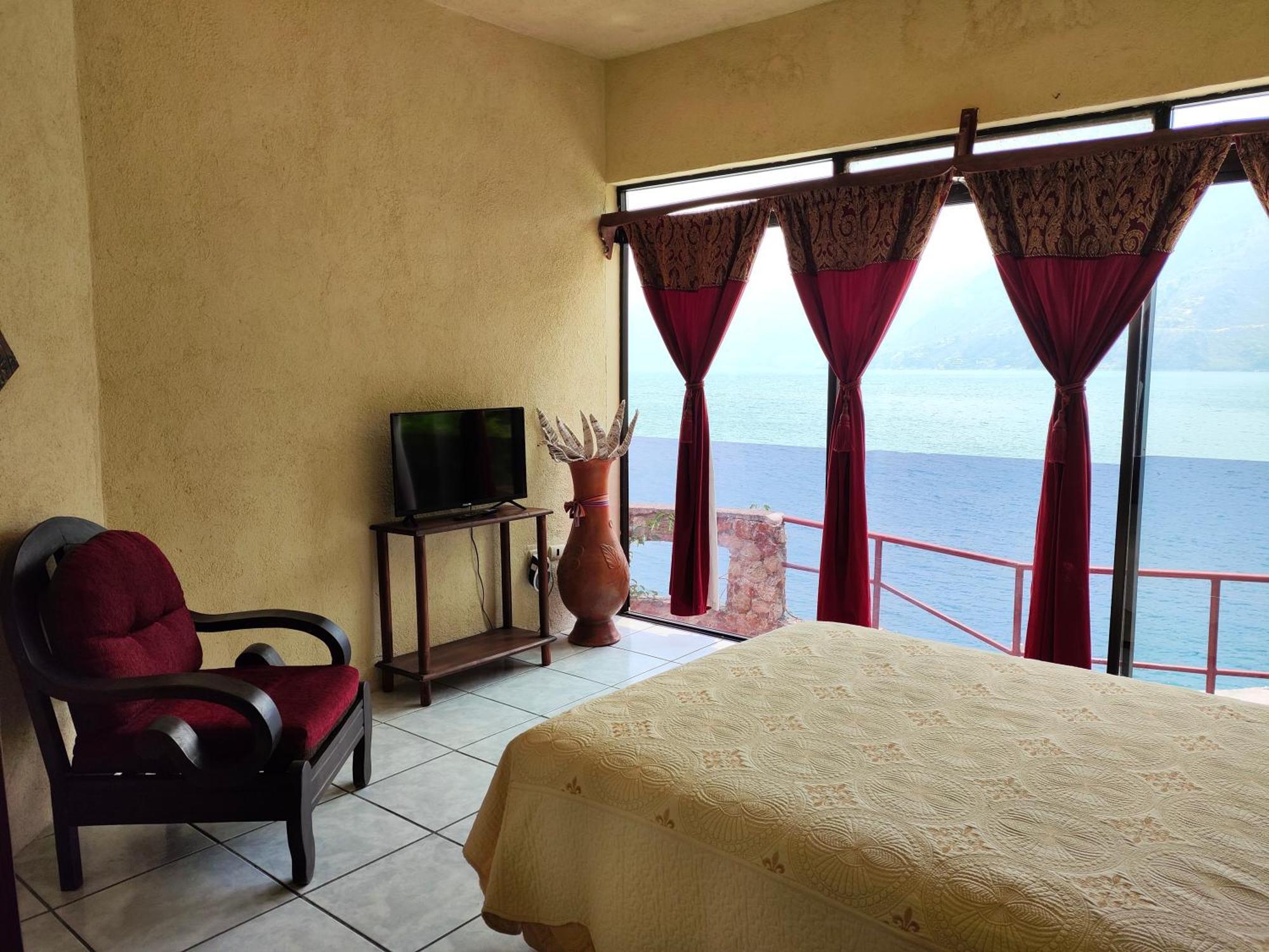 Hotel Restaurante La Villa De Los Dioses San Antonio Palopó Εξωτερικό φωτογραφία